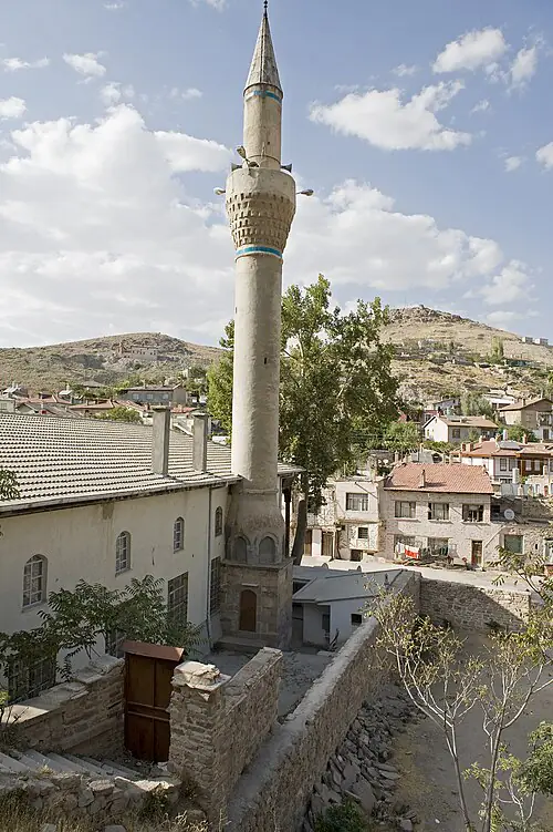 Çaybaşı Camii ve minaresi
