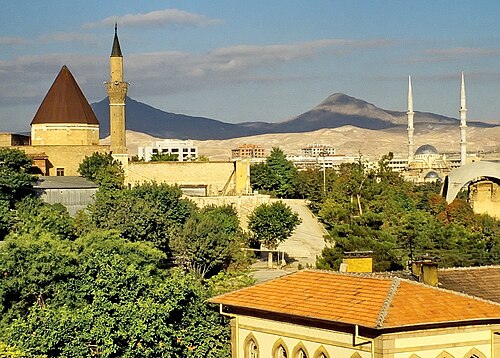 Gevale Kalesi’nin bulunduğu Takkeli Dağ
